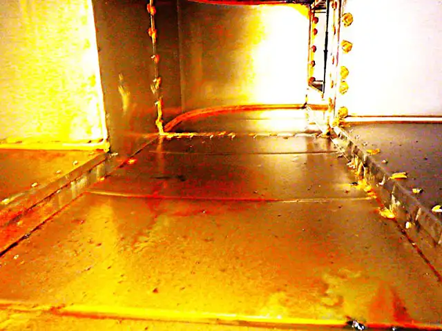 排気ダクト施工前